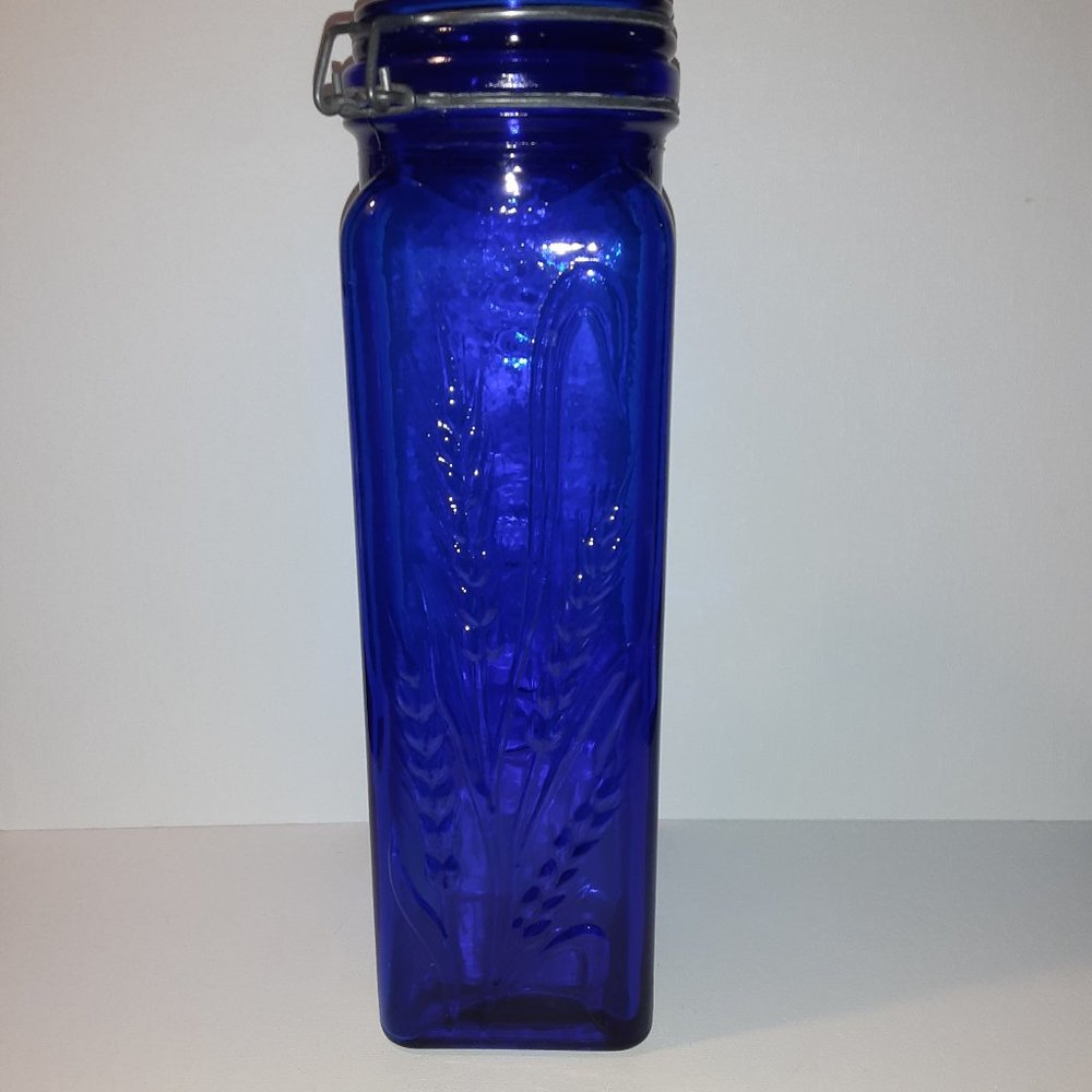 Lovely 12 in Vintage Cobalt Blue Glass Canister With Wire Hinged Lid Pasta